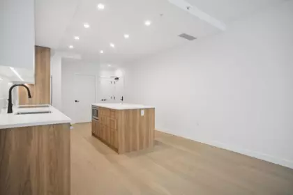 304 8398 Oak Street, Vancouver, BC, Vancouver — Apartment/Condo for sale