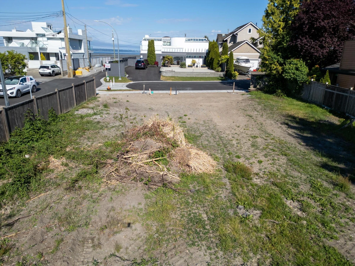 Living Room Photo of 57 Centennial Parkway, Tsawwassen, BC