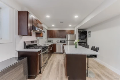 Hot Tub / Spa Photo of 4491 Primrose Lane, North Vancouver, BC