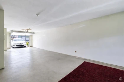 Entry Foyer Photo of 138 6299 144 Street, Surrey, BC