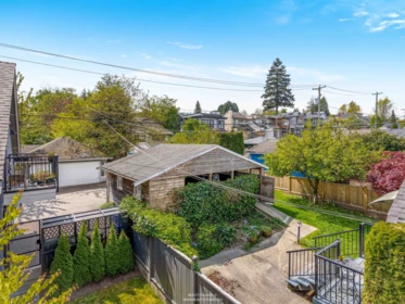 Front Yard Photo of 3022 W King Edward Avenue, Vancouver, BC