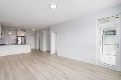 Kitchen Photo of 316 2960 151 Street, Surrey, BC