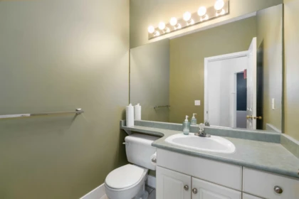 Office / Den Photo of 8330 168 Street, Surrey, BC
