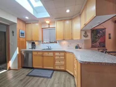 Kitchen Island Photo of 477 Gavin Road, Keats Island, BC