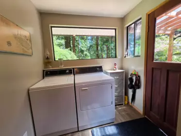 Powder Room Photo of 477 Gavin Road, Keats Island, BC