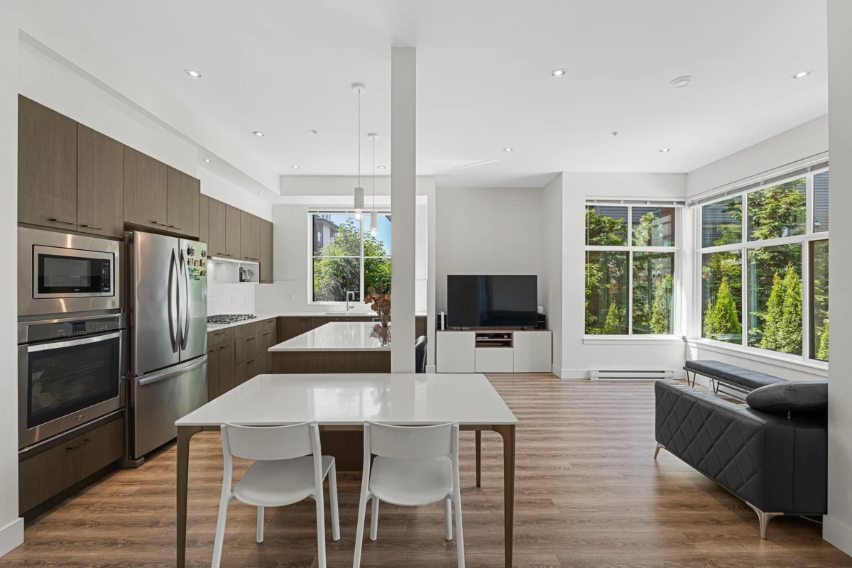 Family Room Photo of 20 20852 78b Avenue, Langley, BC