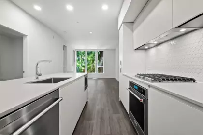 Kitchen Island Photo of 216 1500 Scott Crescent, Squamish, BC