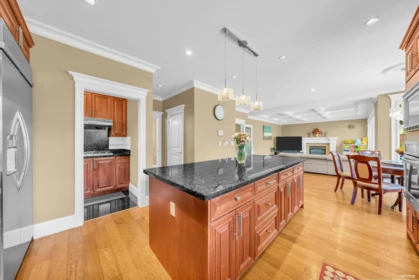 Office / Den Photo of 717 Shaw Avenue, Coquitlam, BC