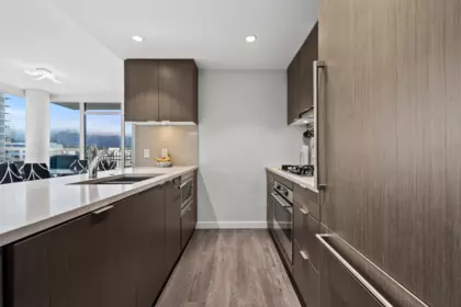 Kitchen Island Photo of 1509 125 E 14th Street, North Vancouver, BC