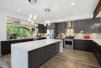 Kitchen Photo of 31992 Oyama Place, Mission, BC