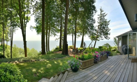 7647 Eureka Place, Halfmoon Bay, BC, Halfmoon Bay — Single Family Residence for sale