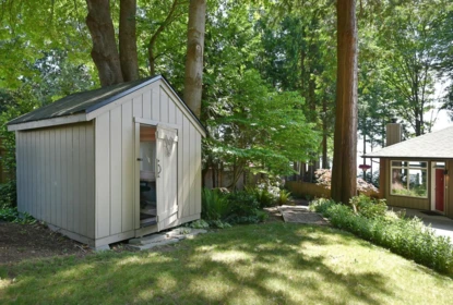 Garden / Landscaping Photo of 7647 Eureka Place, Halfmoon Bay, BC