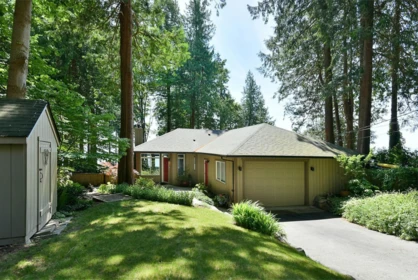 Hot Tub / Spa Photo of 7647 Eureka Place, Halfmoon Bay, BC