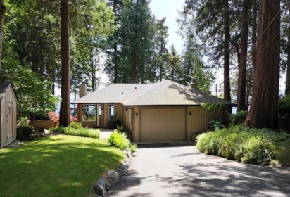 7647 Eureka Place, Halfmoon Bay, BC, Halfmoon Bay — Single Family Residence for sale
