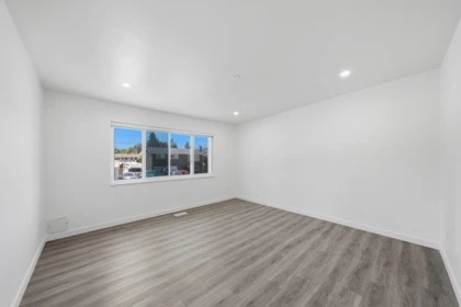 Entry Foyer Photo of 3654 St. Thomas Street, Port Coquitlam, BC