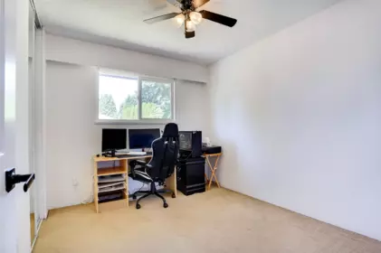 Basement Recreation Room Photo of 15135 86b Avenue, Surrey, BC