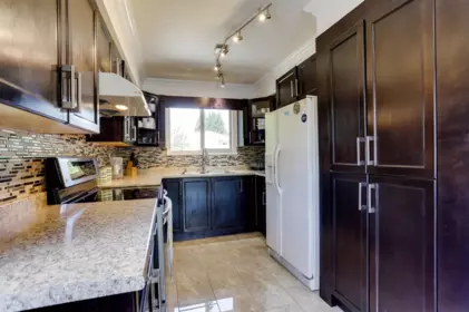 Breakfast Nook Photo of 15135 86b Avenue, Surrey, BC
