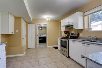 Hallway Photo of 15135 86b Avenue, Surrey, BC