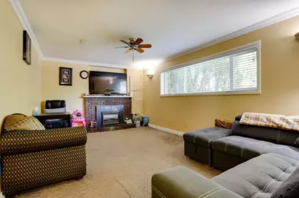 Mudroom Photo of 15135 86b Avenue, Surrey, BC