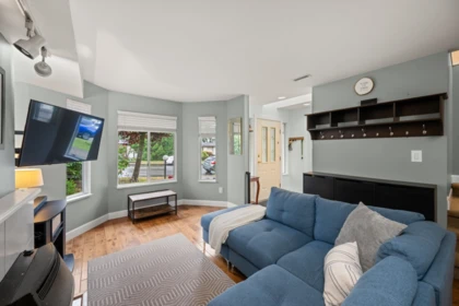 Breakfast Nook Photo of 2 32311 Mcrae Avenue, Mission, BC
