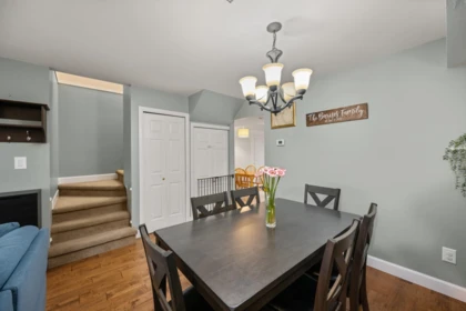 Hallway Photo of 2 32311 Mcrae Avenue, Mission, BC