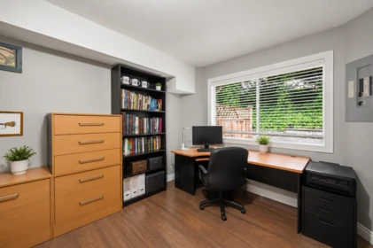 Mudroom Photo of 2 32311 Mcrae Avenue, Mission, BC