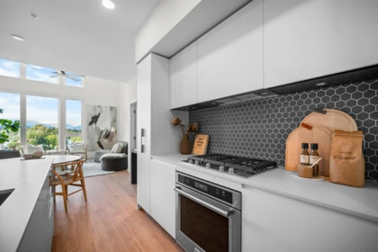 Kitchen Island Photo of 509 1500 Scott Crescent, Squamish, BC
