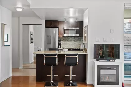 Kitchen Photo of 1005 1238 Melville Street, Vancouver, BC
