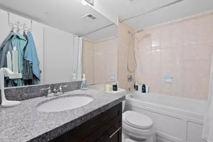 Powder Room Photo of 1005 1238 Melville Street, Vancouver, BC