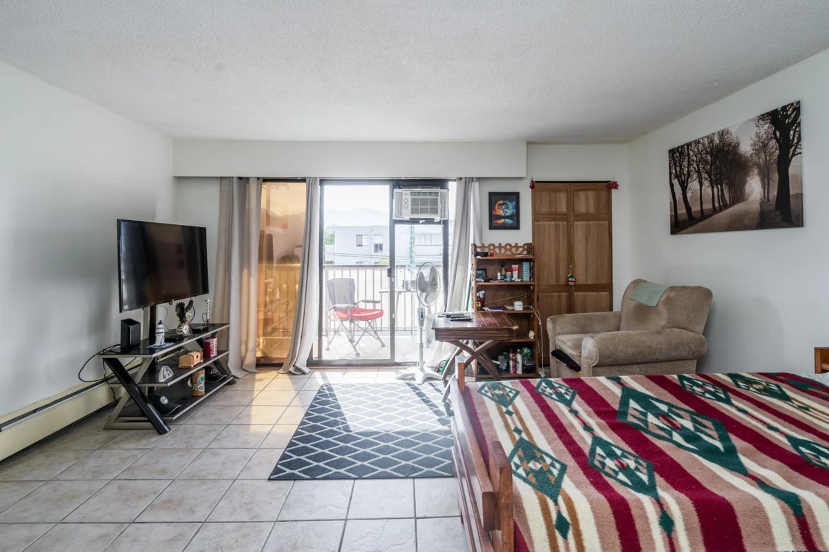 Dining Area Photo of 204 9477 Cook Street, Chilliwack, BC