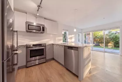 107 1661 E 2nd Avenue, Vancouver, BC, Vancouver — Apartment/Condo for sale
