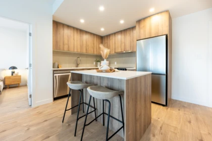 Kitchen Photo of 605 3596 Malsum Drive, North Vancouver, BC