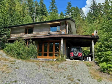 Block R Jakes Landing, Egmont, BC, Egmont — Single Family Residence for sale