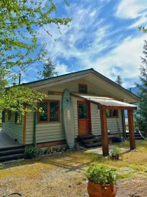 Block R Jakes Landing, Egmont, BC, Egmont — Single Family Residence for sale