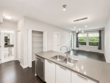 108 607 Cottonwood Avenue, Coquitlam, BC, Coquitlam — Apartment/Condo for sale