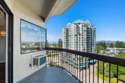 Outdoor Deck Photo of 919 31955 Old Yale Road, Abbotsford, BC