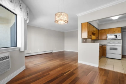 Pantry Photo of 919 31955 Old Yale Road, Abbotsford, BC