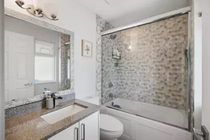 Hallway Photo of 31274 Wagner Drive, Abbotsford, BC