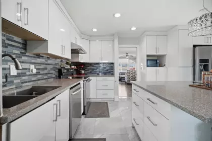 Kitchen Island Photo of 31274 Wagner Drive, Abbotsford, BC