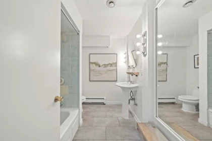 Mudroom Photo of 507 Jefferson Avenue, Coquitlam, BC