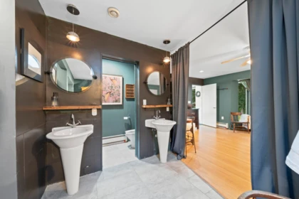Powder Room Photo of 507 Jefferson Avenue, Coquitlam, BC