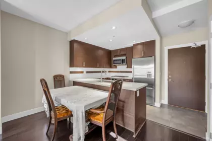 301 4710 Hastings Street, Burnaby, BC, Burnaby — Apartment/Condo for sale
