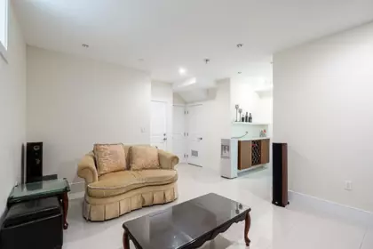 Garage Interior Photo of 152 W 48th Avenue, Vancouver, BC