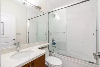 Hot Tub / Spa Photo of 152 W 48th Avenue, Vancouver, BC