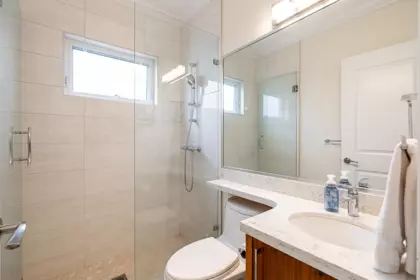 Mudroom Photo of 152 W 48th Avenue, Vancouver, BC