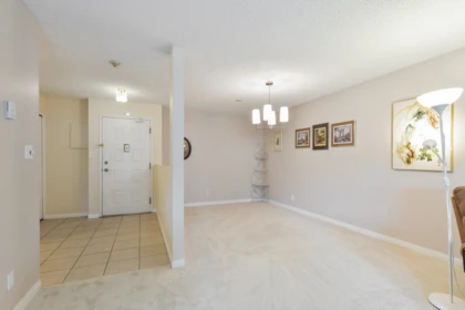 Family Room Photo of 305 1521 Blackwood Street, White Rock, BC