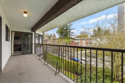 Pantry Photo of 305 1521 Blackwood Street, White Rock, BC