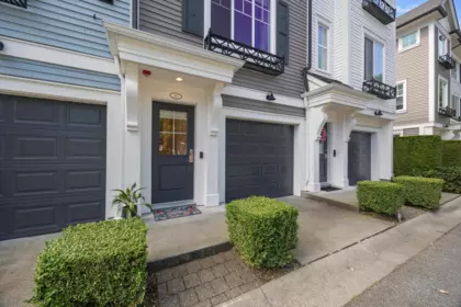 117 3010 Riverbend Drive, Coquitlam, BC, Coquitlam — Townhouse for sale