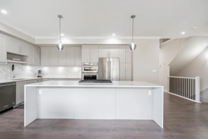 Breakfast Nook Photo of 2 17033 Fraser Highway, Surrey, BC