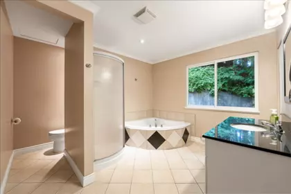 Guest Bathroom Photo of 24400 56 Avenue, Langley, BC